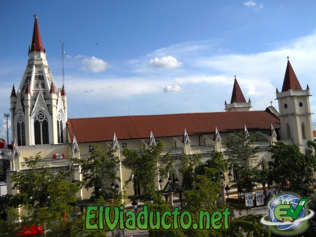Iglesia Nuestra Señora del Rosario de Moca - vista orizontal
